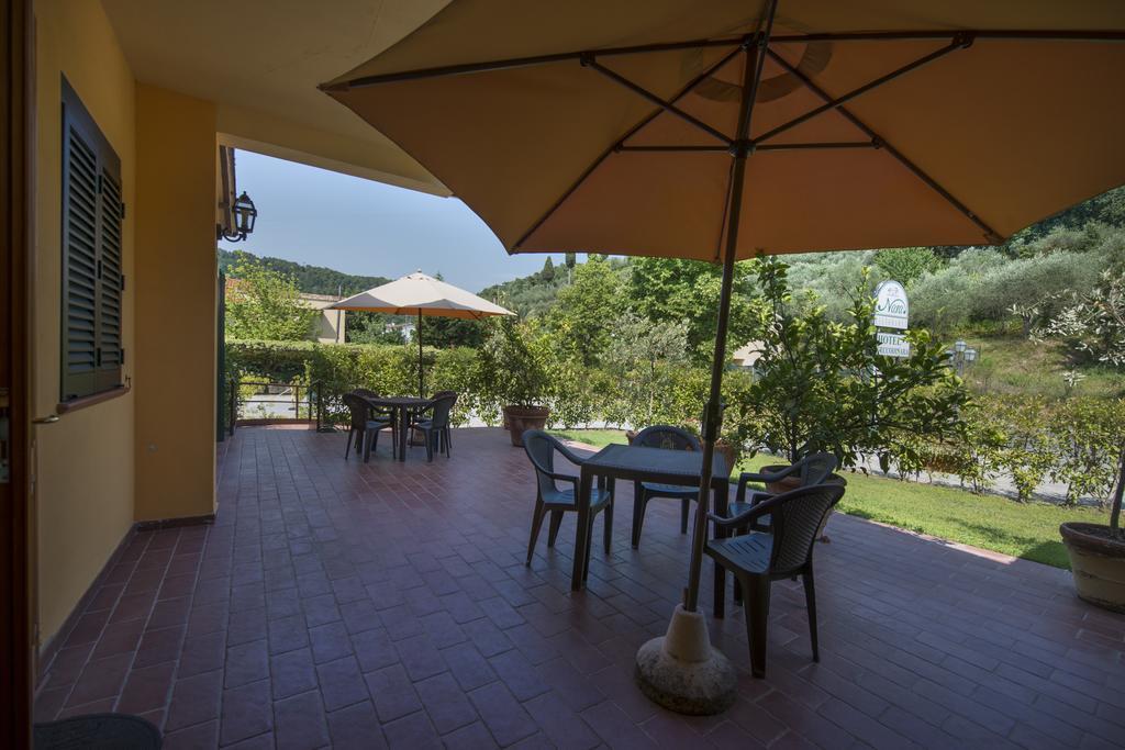 Cecco Di Nara Hotell Massarosa Exteriör bild